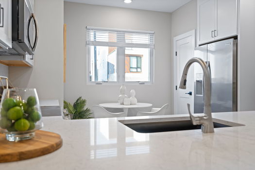 40-web-or-mls-100 W 14th St Unit C (40 of 50)