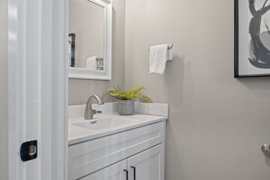 49-web-or-mls-100 W 14th St Unit C (49 of 50)