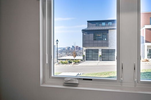 50-web-or-mls-100 W 14th St Unit C (50 of 50)