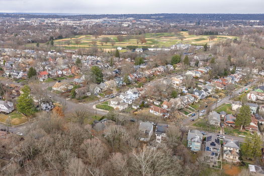 7-web-or-mls-3635 Ault Park Ave (7 of 19)