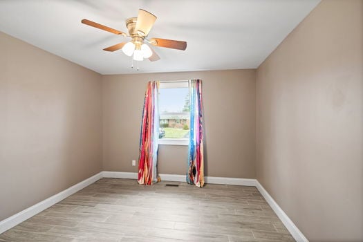 21-web-or-mls-170 Lodewood Dr (21 of 50)