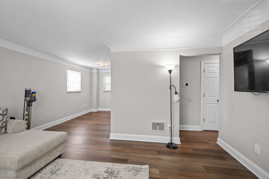 26-web-or-mls-6097 W Fordham Pl (26 of 47)