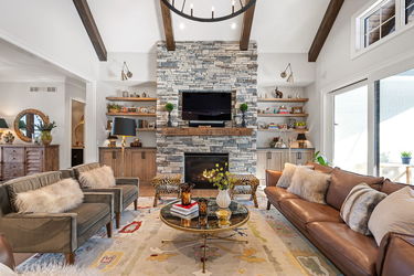 28-web-or-mls-2595 Perkins Ln (28 of 95)