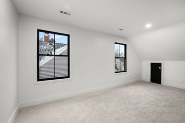 30-web-or-mls-7025 Wallace Ave (30 of 72)