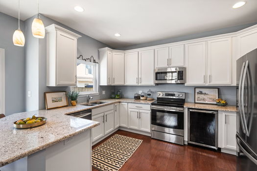 31-web-or-mls-3806 Southern Ave (31 of 63)