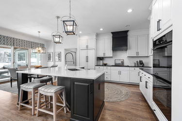 36-web-or-mls-7097 Shawnee Hills Dr (36 of 81)