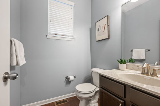 37-web-or-mls-3806 Southern Ave (37 of 63)