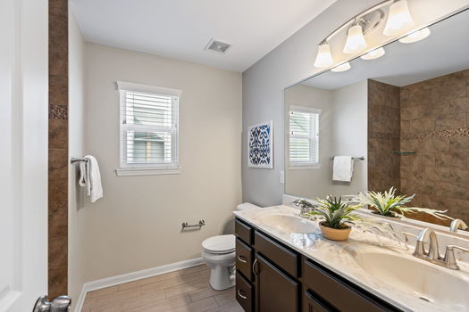 42-web-or-mls-3806 Southern Ave (42 of 63)