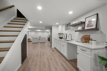 45-web-or-mls-7025 Wallace Ave (45 of 72)