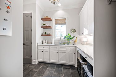 46-web-or-mls-2595 Perkins Ln (46 of 95)