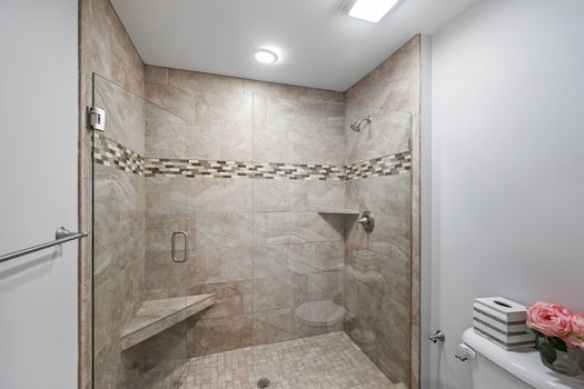 46-web-or-mls-3806 Southern Ave (46 of 63)