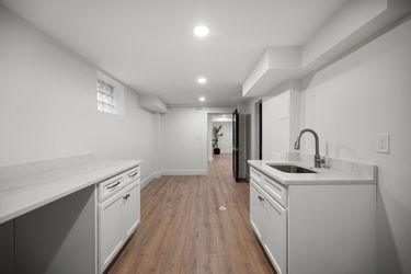 53-web-or-mls-7025 Wallace Ave (53 of 72)