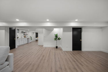 54-web-or-mls-7025 Wallace Ave (54 of 72)