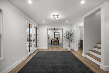 56-web-or-mls-7025 Wallace Ave (56 of 72)