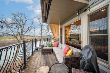 60-web-or-mls-116 Shelby (60 of 82)