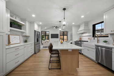 62-web-or-mls-7025 Wallace Ave (62 of 72)