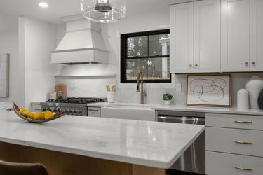 64-web-or-mls-7025 Wallace Ave (64 of 72)