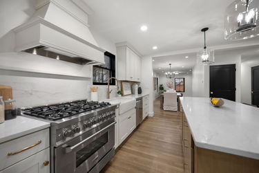 68-web-or-mls-7025 Wallace Ave (68 of 72)