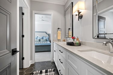 72-web-or-mls-2595 Perkins Ln (72 of 95)