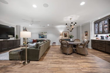 80-web-or-mls-2595 Perkins Ln (80 of 95)