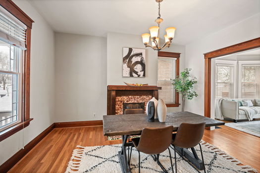 10-web-or-mls-3785 Drake Ave (10 of 42)