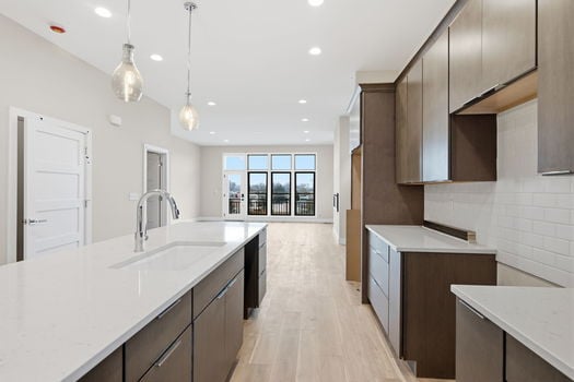 14-web-or-mls-100 W 13th St (14 of 27)