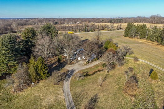 15-web-or-mls-6099 Millikin Rd (15 of 100)