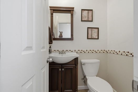 18-web-or-mls-34 Banberry Tr (18 of 36)