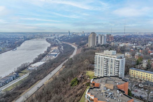 19-web-or-mls-2401 Ingleside Ave 4a (19 of 57)