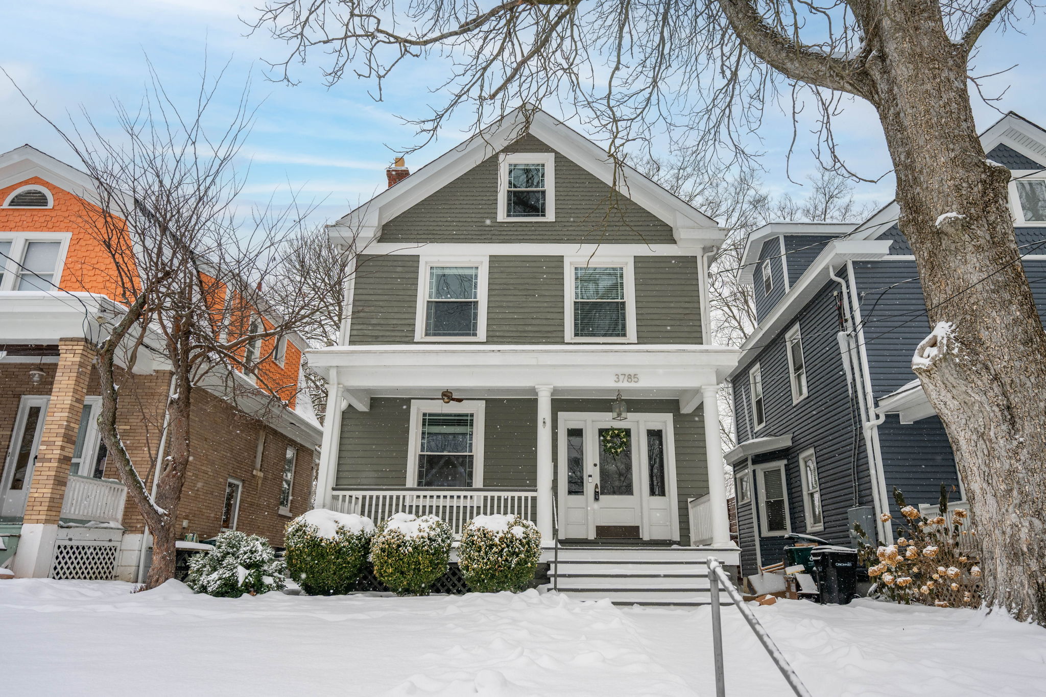 2-web-or-mls-3785 Drake Ave (2 of 42)