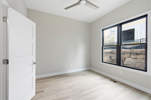 20-web-or-mls-100 W 13th St (20 of 27)