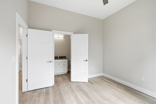 21-web-or-mls-100 W 13th St (21 of 27)