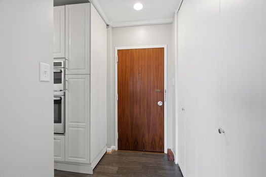 22-web-or-mls-2401 Ingleside Ave 4a (22 of 57)