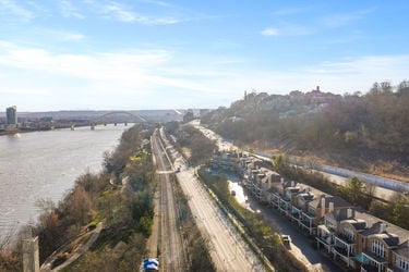 23-web-or-mls-1464 Riverside Dr (23 of 72)