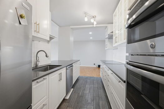 23-web-or-mls-2401 Ingleside Ave 4a (23 of 57)