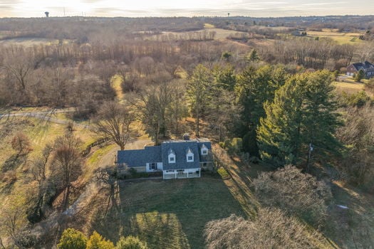 23-web-or-mls-6099 Millikin Rd (23 of 100)