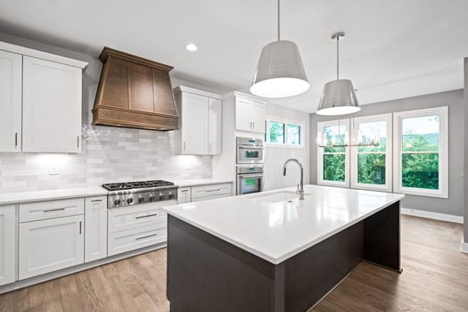 25-web-or-mls-9809 Orchard Tr-22