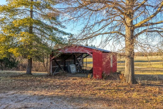 32-web-or-mls-6099 Millikin Rd (32 of 100)