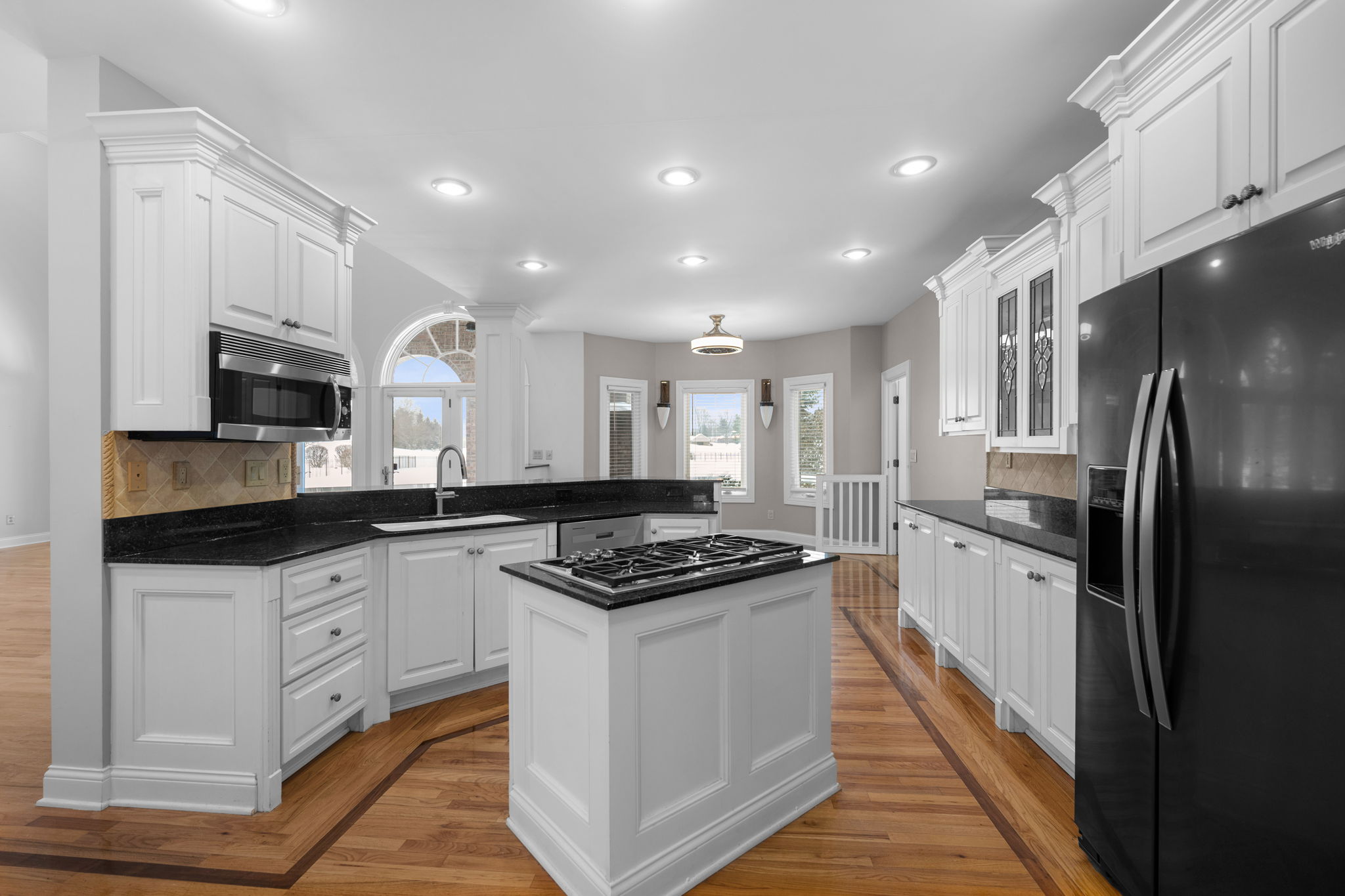 33-web-or-mls-6580 Oasis Dr (33 of 84)