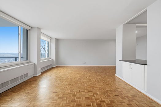 35-web-or-mls-2401 Ingleside Ave 4a (35 of 57)