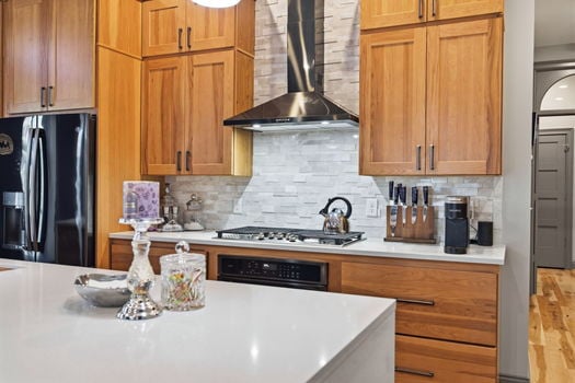 35-web-or-mls-411 Plum St Unit 302 (35 of 62)