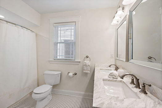 36-web-or-mls-3785 Drake Ave (36 of 42)