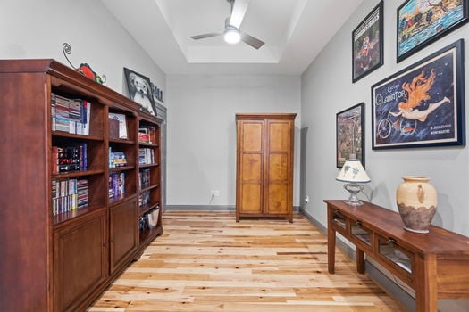 38-web-or-mls-411 Plum St Unit 302 (38 of 62)