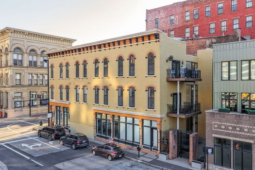 4-web-or-mls-411 Plum St Unit 302 (4 of 62)