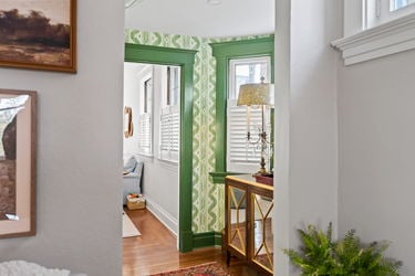 41-web-or-mls-2517 Observatory Ave (41 of 99)