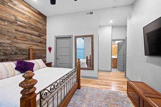 41-web-or-mls-411 Plum St Unit 302 (41 of 62)