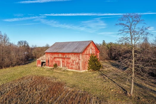 42-web-or-mls-6099 Millikin Rd (42 of 100)