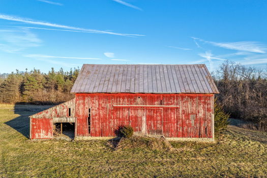 43-web-or-mls-6099 Millikin Rd (43 of 100)