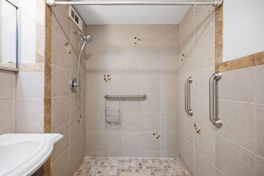 44-web-or-mls-2401 Ingleside Ave 4a (44 of 57)