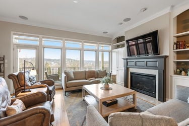 47-web-or-mls-1464 Riverside Dr (47 of 72)